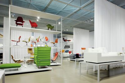 Systèmes de rideaux, Colorama 1, Room shot "Vitra Booth"