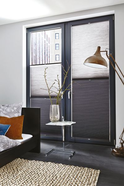 Systèmes de stores plissés, SG 8500, DUETTE® Fixé Elan, Col 20012, DUETTE® Architella® Elan Dark, Col 20086, BB35