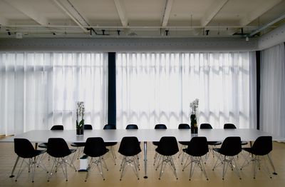 Systèmes de rideaux, SG 5600, Colorama 1, Room shot "Showroom SGBNL", Zandaam, NL, Wave