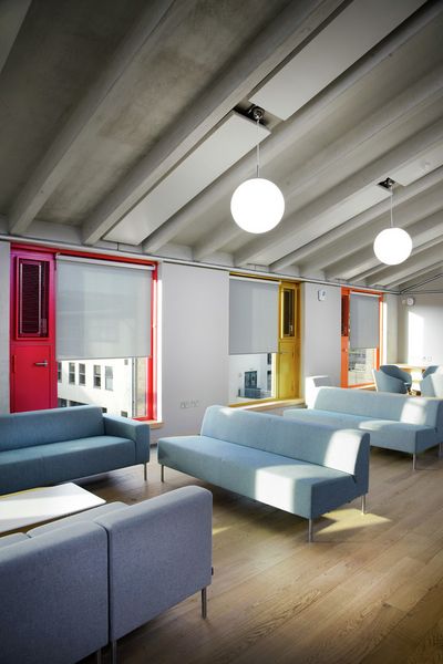 Systèmes stores enrouleurs, SG 4910, Aluscreen Futura 3%, Sevenoaks School, Sevenoaks, United Kingdom