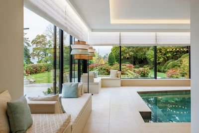 Systèmes rideaux drapés, SG 2360, Colorama 2, Villa at the lake, Lucerne, Switzerland