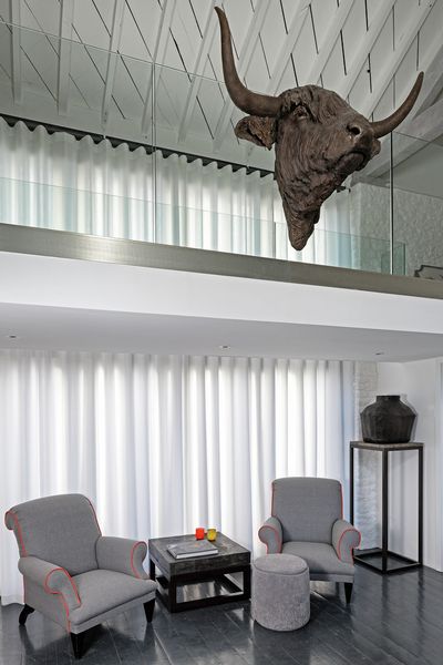 Systèmes de rideaux, SG 7630, Colorama 1, Room shot "Barn Conversion", Oxfordshire, United Kingdom, Wave