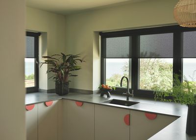 Systèmes stores enrouleurs, SG 4910, Basicscreen 1-10%, Wings Close, Broadstairs, United Kingdom