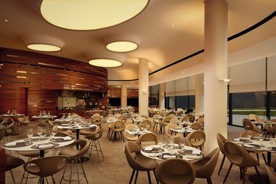 Systèmes stores enrouleurs, SG 4970, Multiscreen 1-10%, Double Tree by Hilton, Wroclaw, Poland