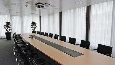 Systèmes de rideaux, SG 6010, Colorama 2, Room shot "Liebherr", Nussbaumen, Switzerland, Wave