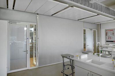 Systèmes stores enrouleurs, SG 4840, Puma, Sevenoaks School, Sevenoaks, United Kingdom