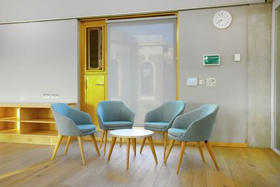 Systèmes stores enrouleurs, SG 4910, Aluscreen Futura 3%, Sevenoaks School, Sevenoaks, United Kingdom