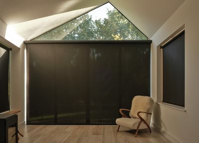 Systèmes stores enrouleurs, SG 4940, Versascreen 1-10%, Cedars, Ipswich, Suffolk, United Kingdom