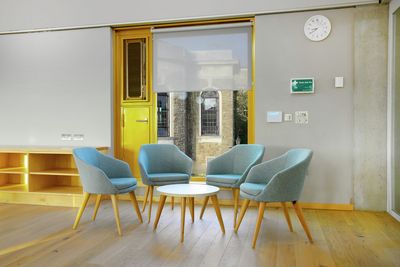 Systèmes stores enrouleurs, SG 4910, Aluscreen Futura 3%, Sevenoaks School, Sevenoaks, United Kingdom