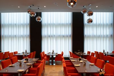 Systèmes de rideaux, SG 5600, Colorama 1, Room shot "Radisson Blu Hotel", Zurich, Switzerland, Wave