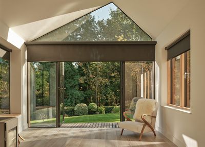 Systèmes stores enrouleurs, SG 4940, Versascreen 1-10%, Cedars, Ipswich, Suffolk, United Kingdom