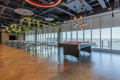 Systèmes stores enrouleurs, SG 4910, Versascreen 1-10%, Virgin Money, Glasgow, Scotland, United Kingdom