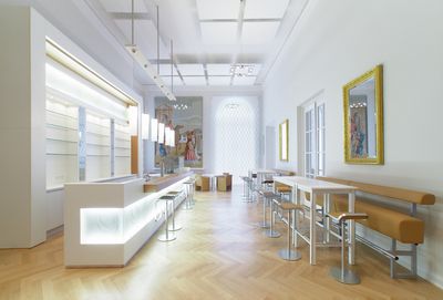 Systèmes de rideaux à bandes verticales, SG 2900, Colorama 2, Room shot "Koblenz Castle", Koblenz, Germany, Vertical Waves